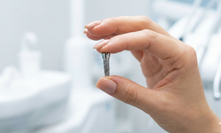 Cansu Durkun'dan Açık Çağrı: Güzellik Uğruna Geleceğinizi Riske Atmayın!