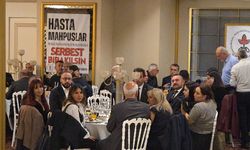 Adana İHD'nin Gecesinde Söz Barıştan, Direnişten ve Hakikatten Yana Yükseldi