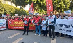 “Geçinemiyoruz, Barınamıyoruz!”: Adana’da Emekliler Yürüdü, 2026 Bütçesine Karşı Alanları Doldurdu