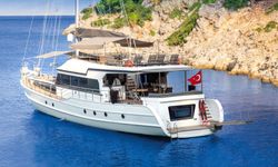 Ada Yacht Sailing: Lüks Kiralık Tekne ve Yat Seçenekleri