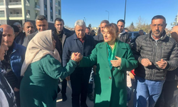 CHP Adana Milletvekilleri Dr. Müzeyyen Şevkin ve Orhan Sümer, mahalle halkıyla bir araya geldi sorunlarını dinledi,