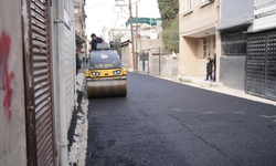 Seyhan’da asfalt seferberliği hız kesmeden devam ediyor