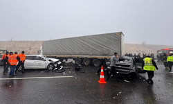 TAG Otoyolu'nda zincirleme trafik kazasında 2 kişi hayatını kaybetti, 11 kişi yaralandı