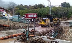 BÜYÜKŞEHİR’DEN KUVVETLİ YAĞIŞ SONRASI TEMİZLİK ÇALIŞMASI