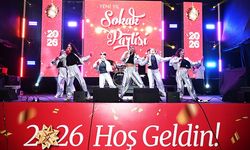 MERSİNLİLER YENİ YILA BÜYÜKŞEHİR İLE ‘MERHABA’ DEDİ