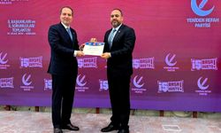 TÜRKİYE'NİN EN BÜYÜK 3. PARTİSİ YENİDEN REFAH OLDU