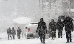 İstanbul Valiliği: Ağır Taşıtlar ve Kuryelerin Trafiğe Çıkışı Yasaklandı