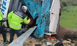 Antalya'da yolcu otobüsü devrildi: 8 ölü, 26 yaralı