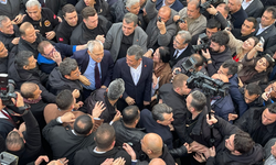 Adana Ayağa Kalktı: Zeydan Karalar ve Özgür Özel’den Meydan Okuyan Buluşma