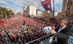 Özgür Özel’den Çorum’da Erken Seçim Çağrısı: “Cesaretiniz varsa sandığı getirin”