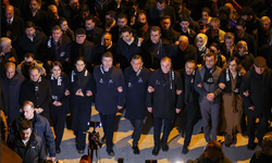 GÜLCAN KIŞ: DEPREM BÖLGESİNDE ENKAZI CHP’Lİ BELEDİYELER KALDIRIYOR