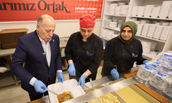 Yüreğir Belediyesi’nden Dayanışma Sofrası