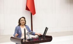 Müzeyyen Şevkin’den Emekliler İçin Kanun Teklifi: “Bayram İkramiyesi Net Asgari Ücrete Eşitlensin”