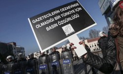 Gazetecilere Yönelik Baskılar Meclis Gündeminde: “Basın Özgürlüğündeki Düşüş Güvenlikçi Politikaların Sonucu”