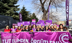 DİSK’li kadınlar Bakanlık önünde: “Bakım yükü kadınların üzerinden alınmalı, ILO 190 derhal onaylanmalı”