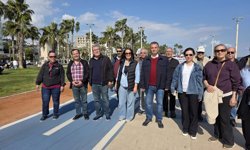 CHP PM ÜYESİ OZAN VARAL EMEKLİLERLE MEYDANDA, OMUZ OMUZA YÜRÜDÜ