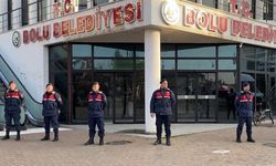 Bolu Belediyesi’nde “İrtikap” Soruşturması: Jandarma Binada Arama Yapıyor