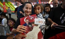 ÇUKUROVA’DA 23 NİSAN COŞKUSU RENKLİ GÖRÜNTÜLERE SAHNE OLDU