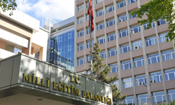 MEB’den Kritik Adım: İzinsiz Okullara Giden Öğrenciler İçin Türkiye Genelinde İnceleme Başlatıldı