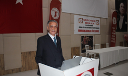 Adana PSAKD’den sert yanıt: “Pir Sultan Abdal’ın yolu tabelalarla değil, duruşla ölçülür”