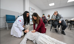 MERSİN BÜYÜKŞEHİR BELEDİYESİ’NİN ÜCRETSİZ KURSLARI İSTİHDAMIN YOLUNU AÇIYOR