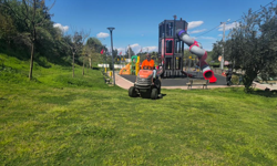 ÇUKUROVA BELEDİYESİ’NDEN PARK VE YEŞİL ALANLARDA YOĞUN MESAİ