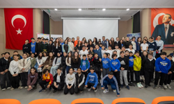 MERSİN BÜYÜKŞEHİR’DEN ÇOCUKLARA ‘SİBER GÜVENLİK’ EĞİTİMİ…