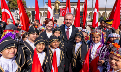 SEÇER: “ÇOCUKLARIMIZ, GELECEĞİMİZ VE UMUDUMUZDUR”