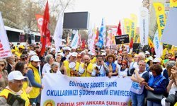 KESK’ten MEB Önünde “Yaşam Nöbeti”: “Şiddete Karşı Yaşamı Savunmak İçin Nöbetteyiz”