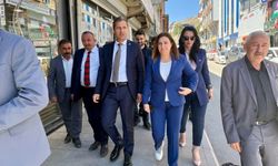 CHP’Lİ DENİZ YÜCEL; “HAKKÂRİLİLER ÇOK ŞEY İSTEMİYOR. SADECE EŞİT YURTTAŞLIK VE İNSANCA YAŞAM İSTİYORLAR.”