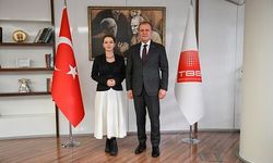 BAŞKAN SEÇER, CUMHURİYET GAZETESİ’NDEN İKLİM ÖNGEL’İN SORULARINI YANITLADI