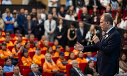 BAŞKAN SEÇER, ETİK HAFTASI ETKİNLİĞİNDE BÜYÜKŞEHİR PERSONELİ İLE BULUŞTU
