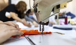 MERSİN BÜYÜKŞEHİR ‘EVİMİZ ATÖLYE’DE ATIKLAR HAYAT BULUYOR