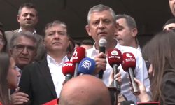 “CHP Bundan Sonra Sokaktadır”: Özgür Özel’den Genel Merkez Önünde Sert Mesajlar