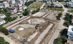 Ceyhan’a Dördüncü Kent Meydanı: İstiklal Kent Meydanı’nın Yapımına Başlandı