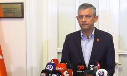 CHP’de Grup Toplantısı Krizi: Özgür Özel’den Kılıçdaroğlu’na “O Kürsüyü Atanmış Birine Bırakmayız” Mesajı