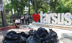 MERSİN BÜYÜKŞEHİR VATANDAŞLARLA TARSUS’TA ÇEVRE TEMİZLİĞİ YAPTI
