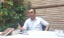 Ercüment Akdeniz Adana Yazarlar Evi'nde “Kanatlarını Göçte Bırakanlar – Kardeşim Boro” Kitabını Anlattı