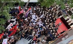 Öğretmenlere Gazlı ve Coplu Müdahale Sonrası Gözaltına Alınanlar Serbest Bırakıldı: "Pes Etmeyeceğiz, Mücadeleye Devam"