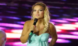Demet Akalın’dan Kültür Yolu Festivali’nde Rekor! 40 Bin Kişilik Konserle Tarihe Geçti