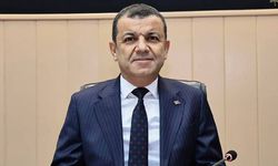 Denizli Büyükşehir Belediyesi ve 14 ilçe belediye başkanı CHP'den istifa ederek Yeni Parti'ye katıldı