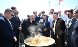 Sarıçam Belediyesi, Malazgirt Zaferi’nin 955. yıl dönümü dolayısıyla Ahlat’ta düzenlenen etkinliklerde sergi açtı