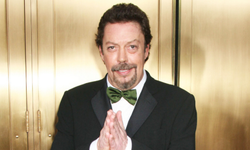 Sinema Dünyasının Kült İsmi Tim Curry Hayatını Kaybetti