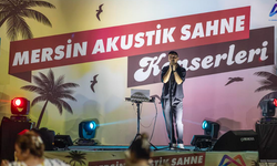 MERSİN BÜYÜKŞEHİR’İN AKUSTİK SAHNESİ YAZ AKŞAMLARINA RİTİM KATIYOR