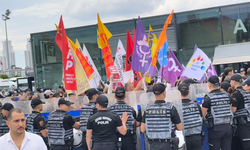 Çağlayan’da LGBTİ+’larla Dayanışma Eylemine Polis Müdahalesi: 100’den Fazla Gözaltı