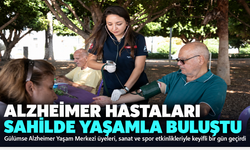 Alzheimer hastaları Mersin sahilinde yaşamla buluştu