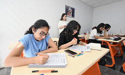 MERCEK’TE İNGİLİZCE EĞİTİMİYLE YENİ BİR DİL, YENİ FIRSATLAR
