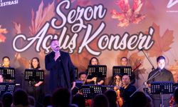 Mersin Büyükşehir Kent Orkestrası Yakamoz Altında Yeni Sanat Sezonunu Açtı