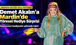 Demet Akalın’ın Mardin Konserinde Yöresel Hediye Sürprizi