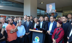 Çukurova Belediyesi Önünde Operasyona Tepki: Milletvekilleri, Sendikalar ve Emek Örgütlerinden Dayanışma